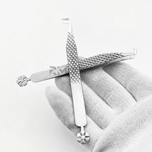 Pince à épiler pour extensions de cils en acier inoxydable RMI, pointe mate à 90 degrés, poignée diamant, style fond argenté - Product Image 3