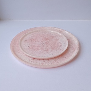 Assiettes de service en céramique de style américain, faites à la main, écologiques, de luxe, en résine, solides et durables, couleur personnalisable pour mariage - Product Image 1