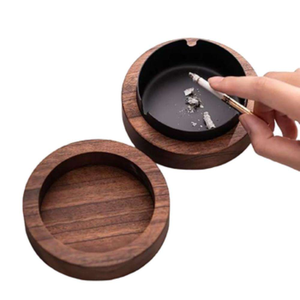 Mini cendrier rond en bois avec finition couleur marron, parfait pour le bureau et la restauration, forme ronde, lot de 2, base plate - Product Image 1