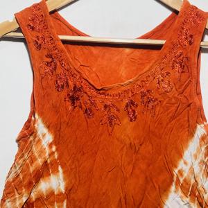 Túnica Premium para Mujer, Estilo Boho, Sin Mangas, con Estampado Tie Dye Naranja y Cuello Redondo |   Vestido Casual Holgado con Corte Evase para Verano - Product Image 2