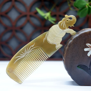 Peigne en corne de buffle, artisanat et cadeaux naturels, avec manche décoré de paons, meilleure qualité au prix le plus bas - Product Image 5