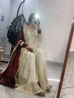 Ensemble Sharara en Chinon Exclusif Saison Mariage avec Broderie de Sequins, Dupatta en Soie GMY Pure, Entièrement Cousu, Prêt-à-porter