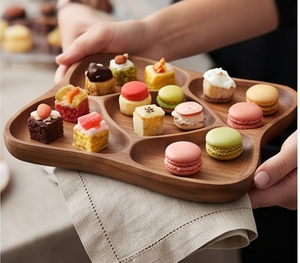 Assiette de service en bois faite à la main, forme irrégulière, design minimaliste, assiettes en bois naturel poli pour la maison, les mariages, les événements, les restaurants - Product Image 3