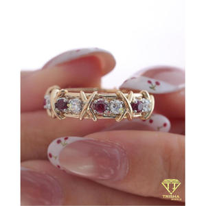 Precioso Anillo de Diamante Cultivado en Laboratorio con Rubí, Oro Amarillo, Corte Redondo, Elegante Joyería Nupcial para Mujer - Product Image 2