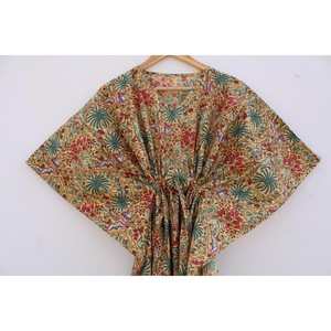 Vestido Kaftán Floral Boho, Hecho a Mano en India, Estampado Digital, Maxi Vestido Informal para la Playa, Vestido Étnico de Verano, 100% Algodón - Product Image 5
