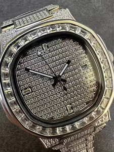 Montre en quartz Moissanite Imperial Ice out Crown pour hommes, montre de style diamant de qualité supérieure, montre élégante à l'aspect diamant - Product Image 6