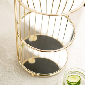 Elegante Soporte para Postres de Metal Dorado Clásico con Decoración Floral para Celebraciones de Cumpleaños, Bodas y Aniversarios - Product Image 2