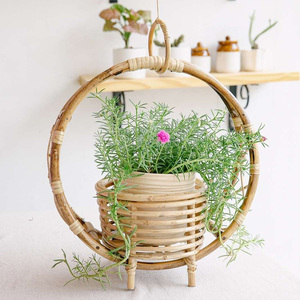 Jardinières en rotin à vente rapide, paniers porte-plantes d'extérieur à prix abordable - Product Image 1