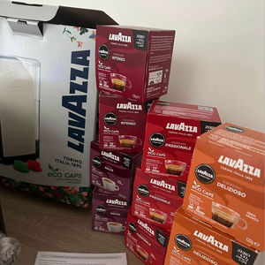 Compre Cápsulas de Café Lavazza Crema E Gusto 8869 con Cafetera Premium al por Mayor - Product Image 6