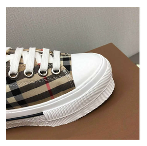 Dropshipping de chaussures de luxe pour hommes et femmes, baskets de mode célèbres, boîte d'origine, chaussures de skate classiques - Product Image 4