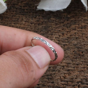 Bague en argent sterling 925 avec perles de turquoise, motif classique à pois, pour femme, idéale pour l'empilage, bijoux fins, vente en gros, directement de l'usine. - Product Image 3