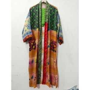 ชุดคลุมกิโมโนไหมอินเดียแท้ 100% สำหรับฤดูหนาว คอวี ปิดด้วยเชือกผูก ยาวเต็มตัว แขนยาว เนื้อผ้านุ่ม สไตล์วินเทจ เหมาะสำหรับงานปาร์ตี้ริมชายหาด - Product Image 2
