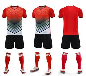 Ensemble de maillot de football pour homme à col en V et manches courtes, couleur dégradée, polyester respirant, uniforme de football toutes saisons, coupe classique - Product Image 4