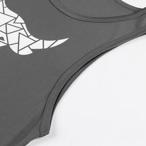 Camiseta sin mangas para hombre, gris, con estampado geométrico de toros, cuello redondo, de secado rápido, transpirable, para gimnasio, fitness, ropa deportiva informal, para entrenamiento. - Product Image 4