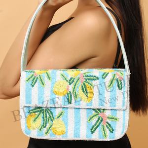 Nuevo Bolso de Mano Tipo Clutch con Diseño Geométrico y Cuentas para Mujer, Marca BRAZEAL STUDIO, Color Personalizado, para Bodas - Product Image 3