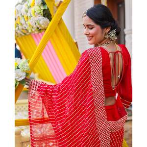 Sari en soie rouge profond avec broderie Gotta, infroissable, collection de créateur pour mariages, Diwali et fêtes, export. - Product Image 3