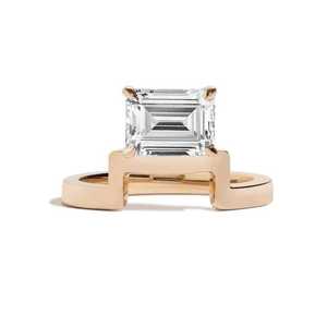 Anillo de compromiso de oro de 14K y 18K con diamante cultivado en laboratorio de corte esmeralda de 2 quilates, engaste de púas oriental y occidental, bandas solitarias arquitectónicas escalonadas, venta al por mayor - Product Image 3