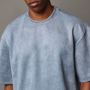 Camiseta Corta Oversize de Gamuza para Hombre, Tacto Suave, Premium, Manga Corta, Lisa, con Logotipo Personalizado OEM, Estilo Retro, Corte Cuadrado - Product Image 3