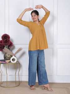Blusa Elegante para Mujer, Color Amarillo Mostaza, con Cuello de Encaje, Estampado Floral, Corte Holgado, para Uso Diario, en Viscosa y Rayón - Product Image 2