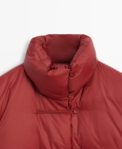 Abrigo de invierno grueso acolchado rojo liso para mujer, con capucha y cuello, impermeable y cortavientos, venta al por mayor, bajo MOQ, tejido, Colección 2026 - Product Image 4