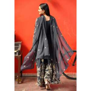 Traje Sharara de diseñador para mujer con codificación de secuencia de trabajo bordada - Product Image 4