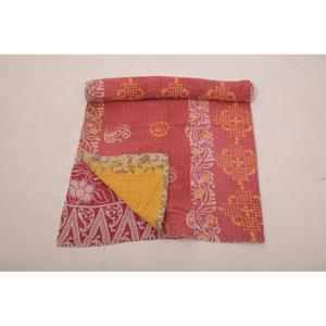 Trapunta Reversibile in Cotone Kantha Gudri Fatta a Mano, Copriletto Leggero, Copridivano per Arredamento Rustico - Product Image 1
