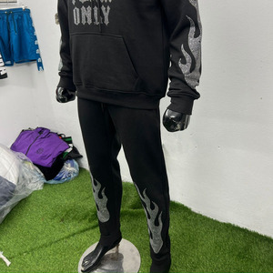 Sweat à capuche noir pour homme orné de strass et pantalon assorti, ensemble de survêtement, vêtements en gros OEM ODM - Product Image 3