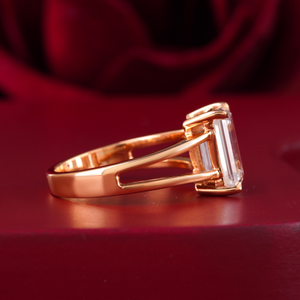 Anillo Solitario de Diamante Corte Esmeralda Cultivado en Laboratorio, Oro Rosa de 14K, 3.01 CT, Anillo de Compromiso - Product Image 3