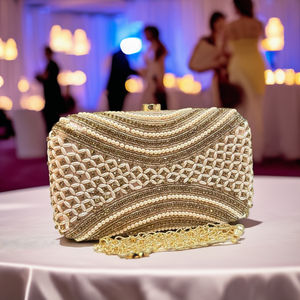 Femmes QTC Fashion-Style Embelli Satin Boîte Embrayage Fermeture Magnétique Bandoulière Perle Diamant Perles Mini Sacs - Product Image 1