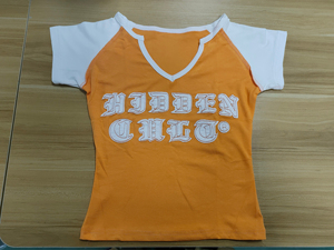 ชุดเสื้อยืดคอวีและกางเกงขาบานสำหรับผู้หญิง สไตล์ลำลอง Y2K รับผลิตตามแบบ (OEM) ขายส่ง - Product Image 5