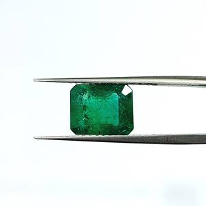 มรกตสีเขียวทรงแปดเหลี่ยม 3.57 กะรัต จากแซมเบีย พลอยหลวม - Product Image 3