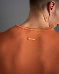 เสื้อยืดครอปทรงปกติ ผ้าฝ้ายถัก 100% สปอร์ต สตรีทแวร์ สำหรับผู้ชาย ขายส่ง รับผลิตตามแบบ เป็นมิตรกับสิ่งแวดล้อม แห้งเร็ว ระบายอากาศได้ดี ด้านหน้า - Product Image 3