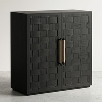 Buffet moderne noir en bois avec texture tressée, 2 portes, longues poignées en laiton, pour salon, salle à manger, entrée