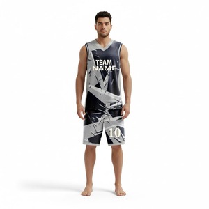 Tenues de basketball personnalisées à faible MOQ – Ensemble de vêtements de sport pour équipes – Uniforme de basketball respirant – Meilleures ventes - Product Image 1