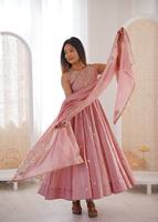 Kurti Anarkali long en soie de créateur avec dupatta |   Robe ethnique de fête pour femmes, tenue de mariage, été, automne, hiver, séchage rapide