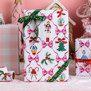 Rotolo di Carta da Regalo Natalizia 43 cm x 10 m, Design Schiaccianoci Bianco con Albero, Campana, Fiocco, Pavo, Bastoncino di Zucchero, Forniture Festive per le Feste - Product Image 3