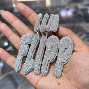 Breloques Lettres Hip Hop Mignonnes en Moissanite Ronde Taille Brillant Plaqué Or 14K Micro-Incrustées – Cadeau Unisexe pour Usage Quotidien - Product Image 1