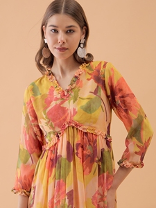 Vestido Midi de Georgette con Estampado Floral Amarillo de Lujo, con Volantes, para Fiestas, Oficina y Eventos Nocturnos, Disponible a un Precio Razonable - Product Image 3