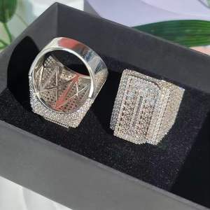 Anillos Cuadrados Iced Out de Plata 925 con Moissanita Engastada en Canal, Joyería Hip Hop Bling para Hombre y Mujer - Product Image 5