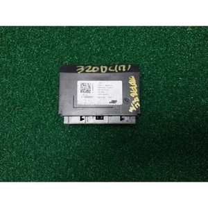 ECU และโมดูลคอมพิวเตอร์มือสองสำหรับรถยนต์ซีรีส์ 3 รุ่น 684045101 - Product Image 1
