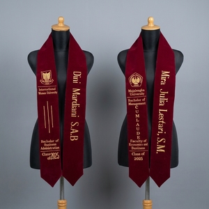 Écharpe de remise de diplôme personnalisée, écharpe de félicitations brodée en satin de polyester pour les cérémonies de lycée et d'université - Product Image 2