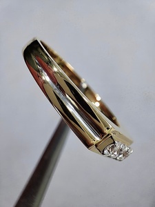 Anillo de Oro Amarillo Sólido de 18K con 3 Piedras de Diamante Cultivado en Laboratorio de 0.30ct para Hombre, 8g, Engaste de Canal, Joyería Fina - Product Image 4