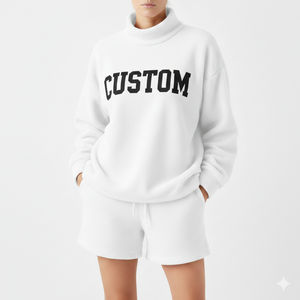 Ensemble assorti moderne et minimaliste pour femme : Haut tunique à col montant et manches longues, et short taille haute plus long - Product Image 1