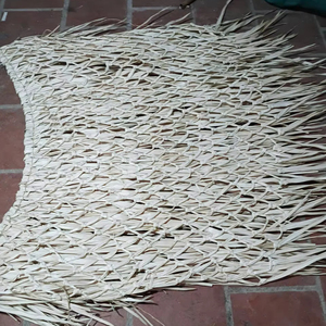 Parasol en feuilles de palmier naturelles de 3m pour jardin et plage, fabriqué au Vietnam, idéal pour les complexes hôteliers, exportation directe du fabricant - Product Image 1