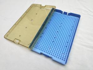 Bandeja de esterilización de acero inoxidable alemán con tapete de silicona para instrumentos quirúrgicos - Product Image 4