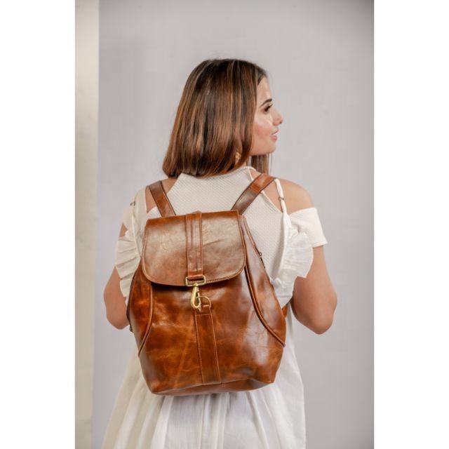 สีน้ำตาล