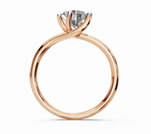 Bague solitaire classique en diamant de laboratoire rond, sertie d'une seule pierre de 0,300 carat taille brillant, dans un sillage de bande en or intemporel. - Product Image 4