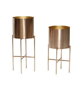 Bac de jardinage en or, Pot de fleurs avec support haut en métal - Product Image 1