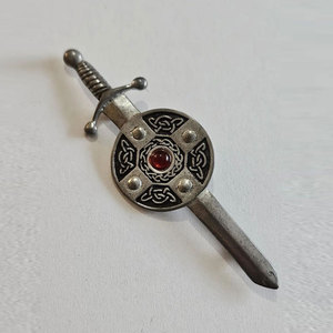 Broche Épée Celtique Écossaise Vintage en Étain Grande Taille pour Kilt – Décoration de Kilt – Vente en Gros Usine Écossaise - Product Image 1