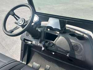 Carrito de golf eléctrico Icon de 3-4 asientos, 30 km/h, estilo todoterreno, elevado, 48V, con certificación CE. - Product Image 3